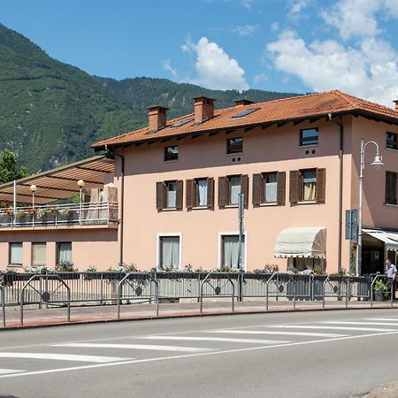 Appartamento Grande Al Ponte. Situato Vicino All'Ospedale, Al Parco E Al Centro Citta Trient Exterior foto