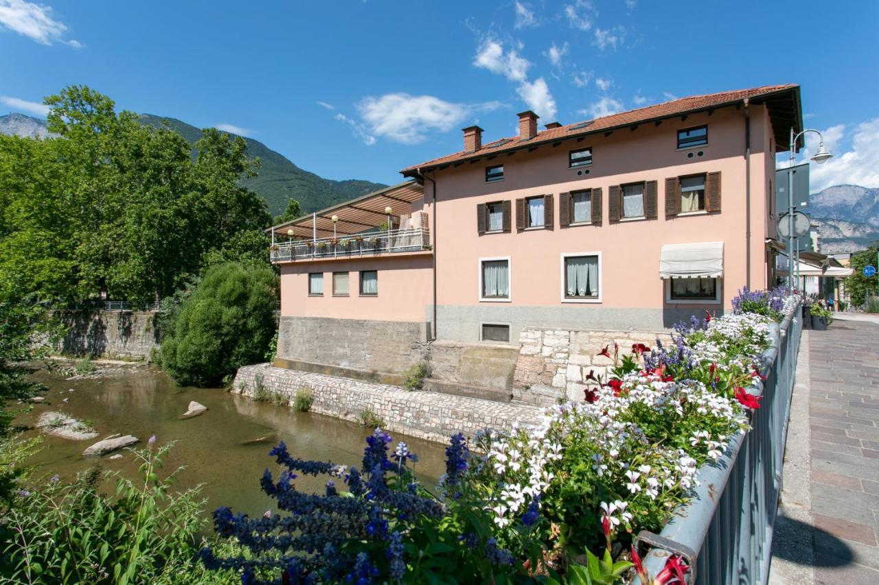 Appartamento Grande Al Ponte. Situato Vicino All'Ospedale, Al Parco E Al Centro Citta Trient Exterior foto