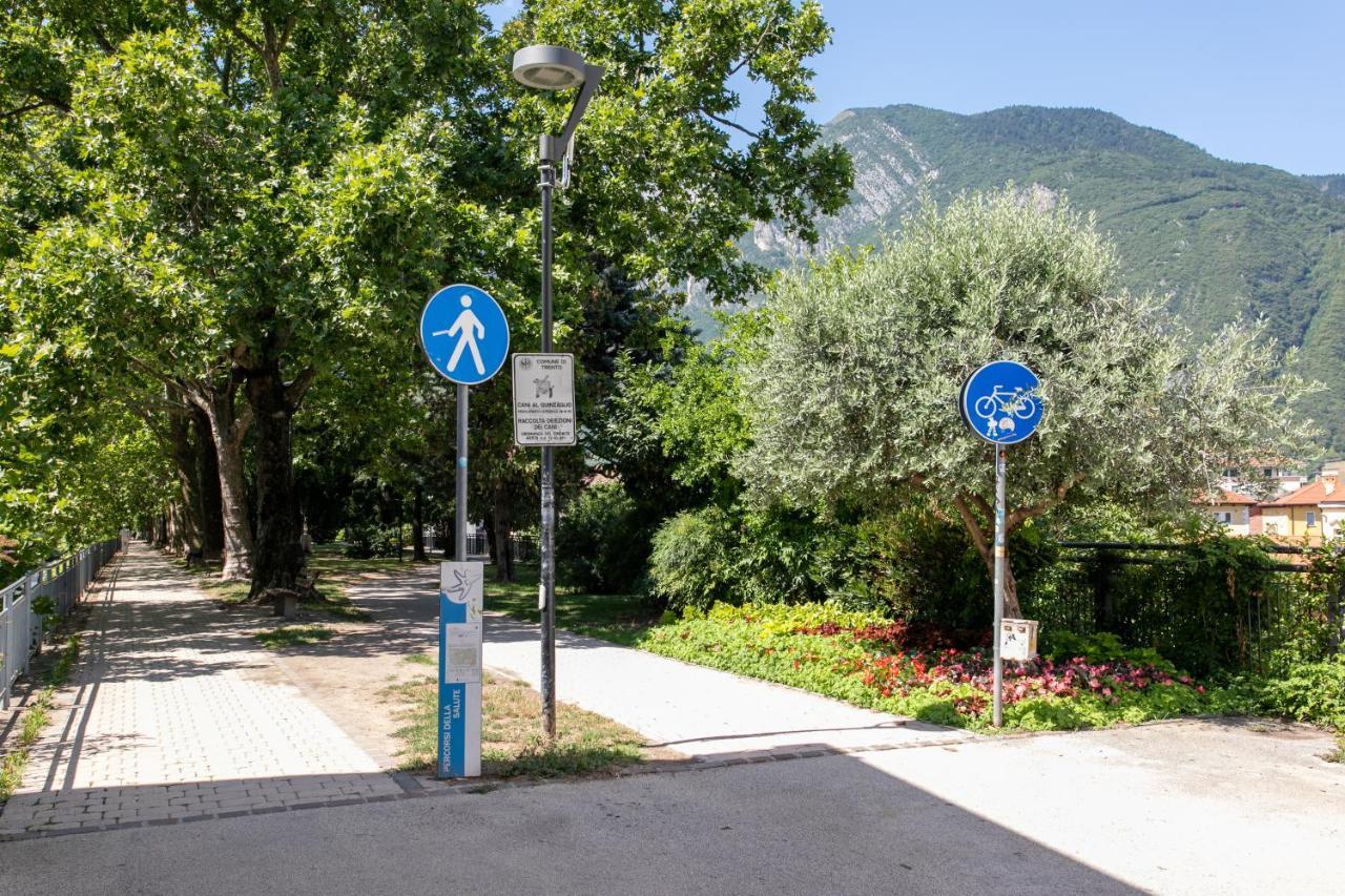 Appartamento Grande Al Ponte. Situato Vicino All'Ospedale, Al Parco E Al Centro Citta Trient Exterior foto